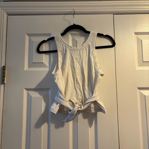 Lululemon Its a Tie Tank Top in White - Picture 3 of 6
